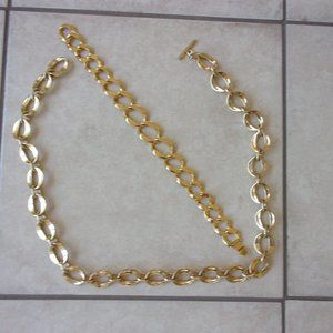GOLD-TONE LINK BELT & NECKLACE